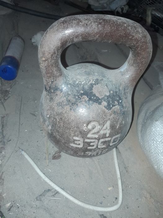 Продам гири 24 и 16 кг