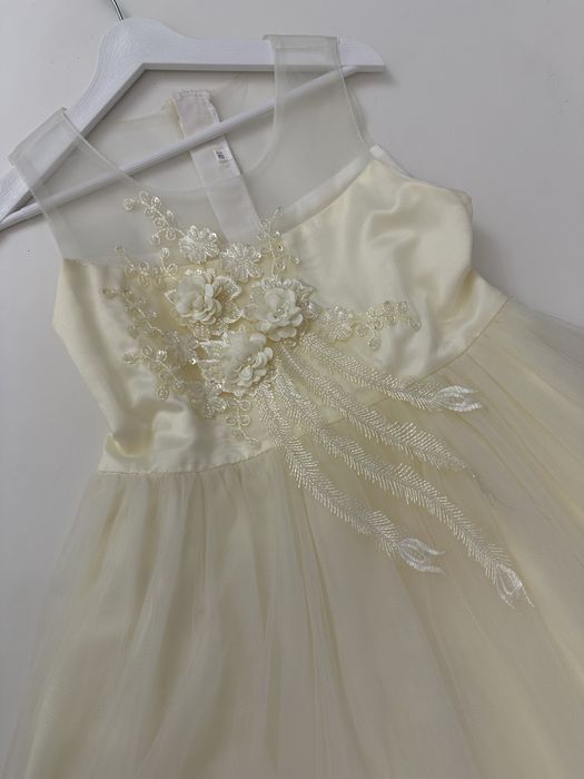 Нарядное платье