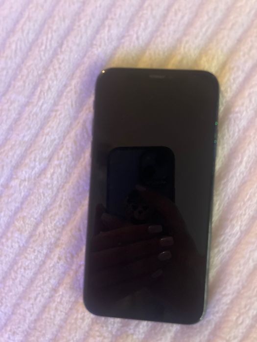 iPhone X-не се включва,дефектен дисплей, за части