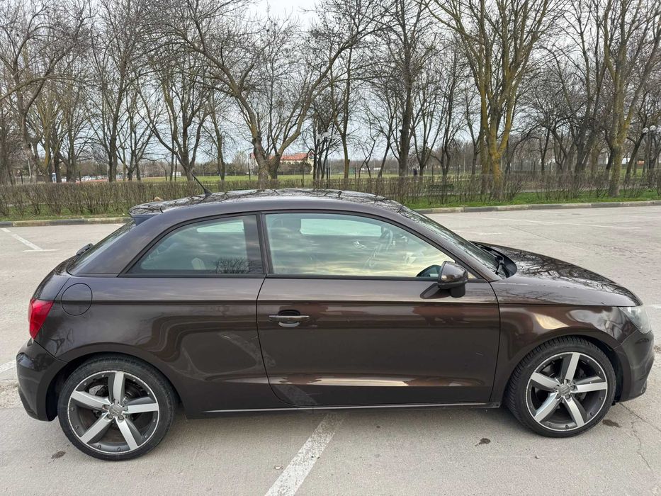 Vand Audi A1 benzina