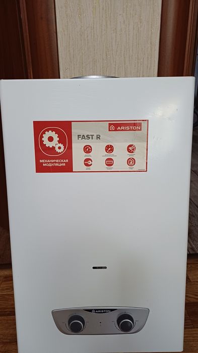 Газовая колонка Аристон