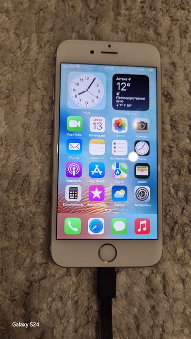 Apple iPhone 6s 16 gb (Rose Gold)