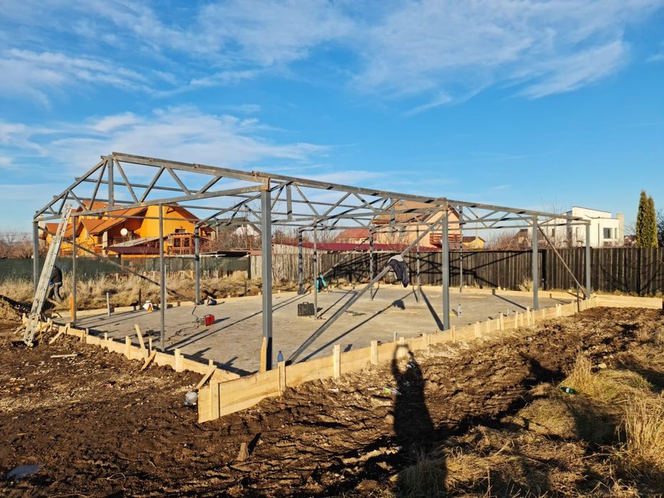 Vand Hala Metalica cu panouri sandwich completa la gata