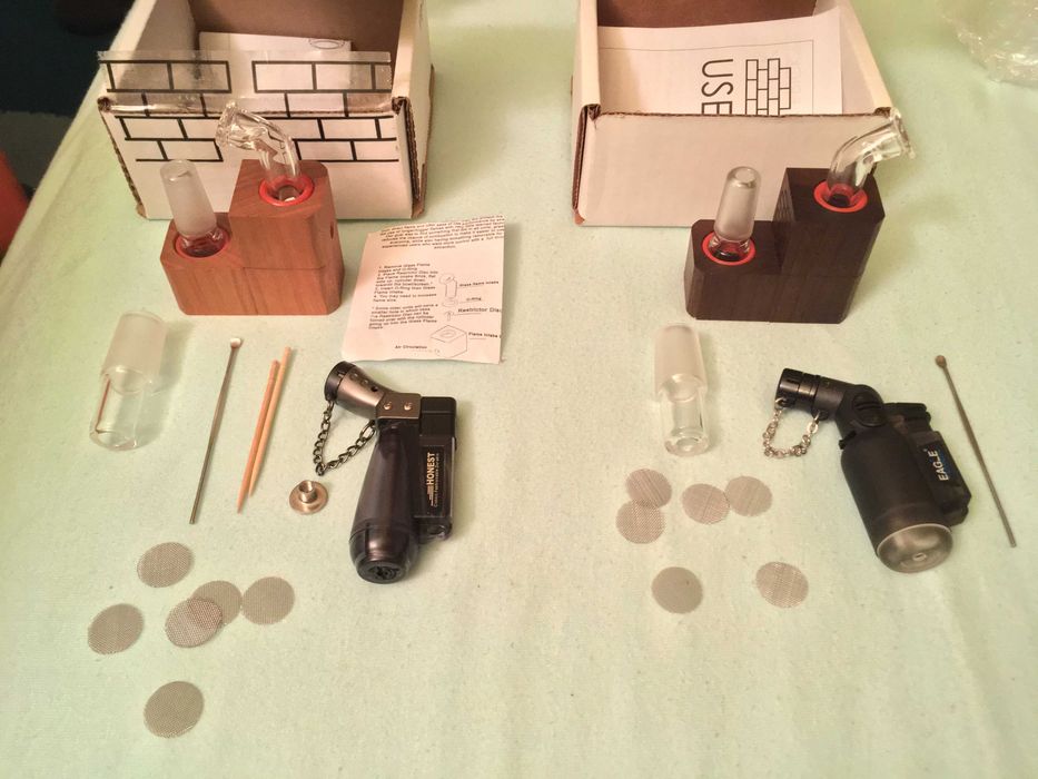 vaporizator Sticky Brick Flip Brick, nou, cutie, accesorii