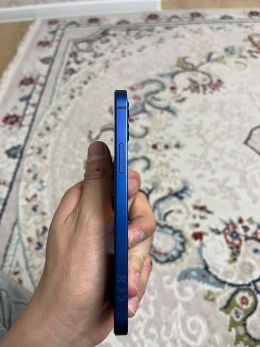 Iphone 12 в хорошем состояний