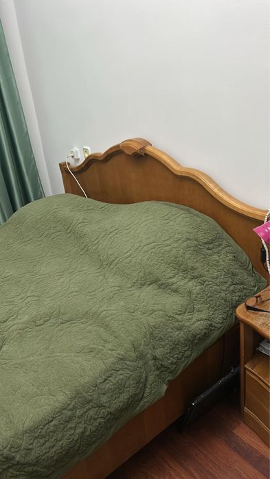 Продается спальный гарнитур