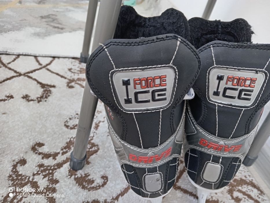 Коньки размер 40