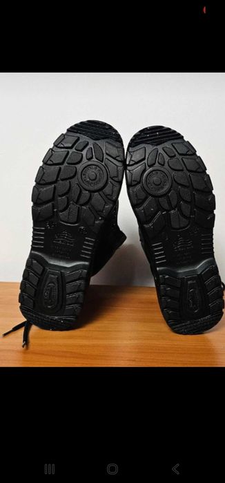 Bocanci din piele naturala