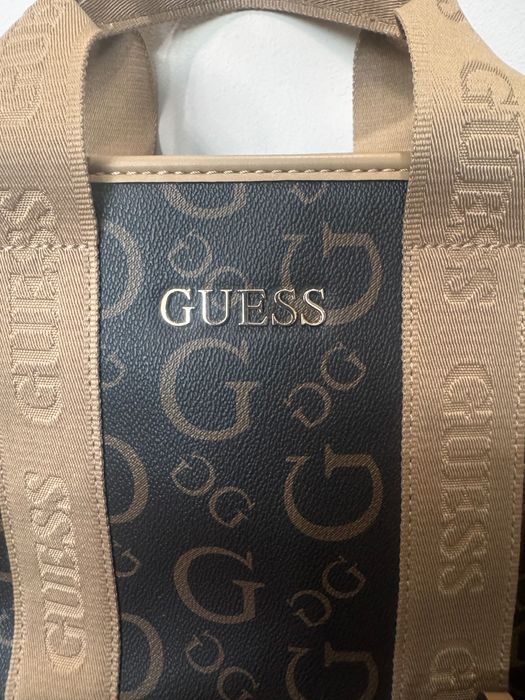 Guess small Tote bag естествена кожа