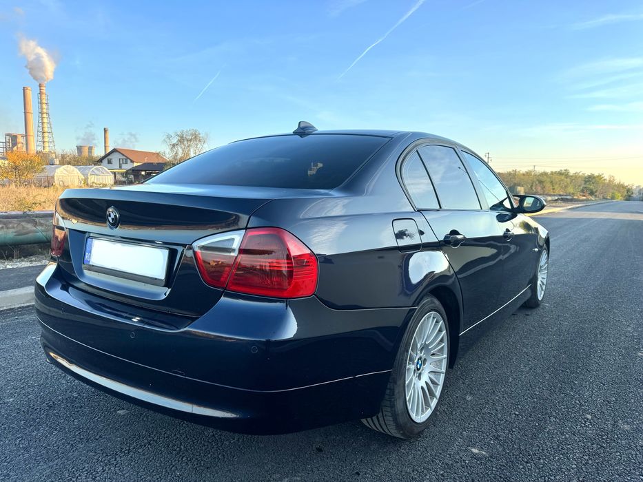 BMW 320d E90 - Automat - Navigatie - Proprietar