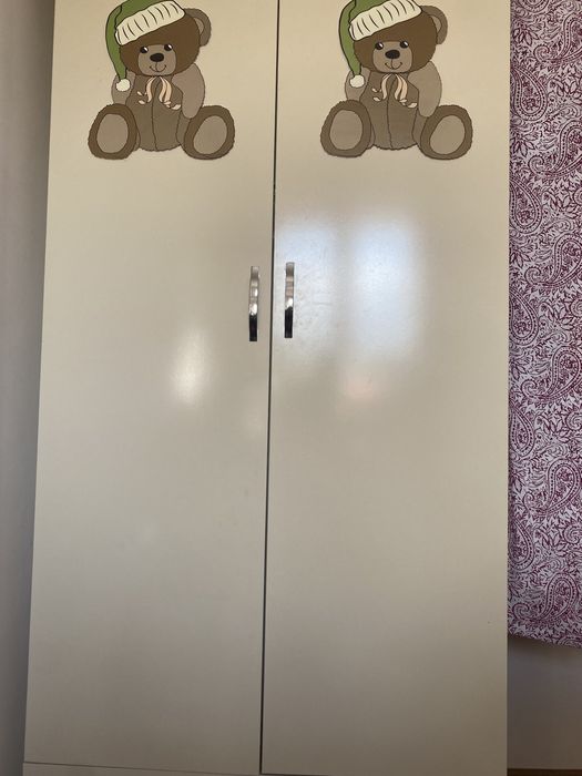 Детская кровать и шкаф