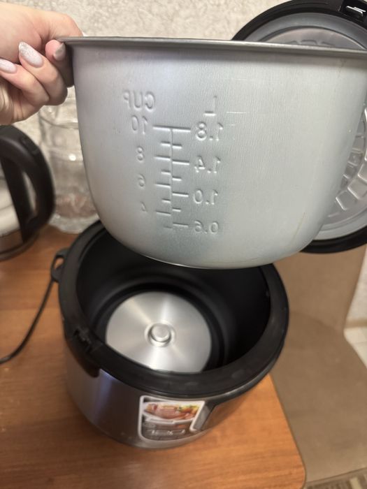 Мультиварка новая, SUNGAR SG-1100