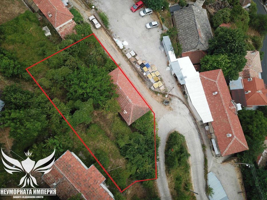 Двуетажна вила/къща 120РЗП с 460кв.м. двор село Югово общ.Лъки