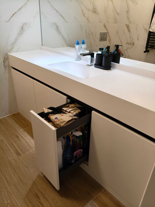Dressinguri și dulapuri la comandă București / Ilfov – proiectare, execuție, montaj