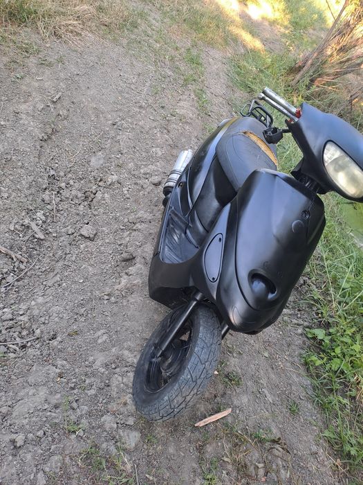 Vand schimb 2 scutere 125cc si 80cc