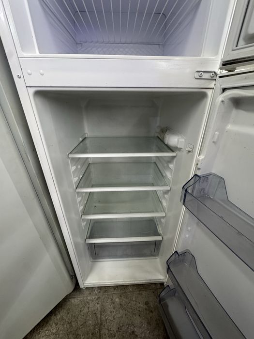 Хладилинк с фризер indesit