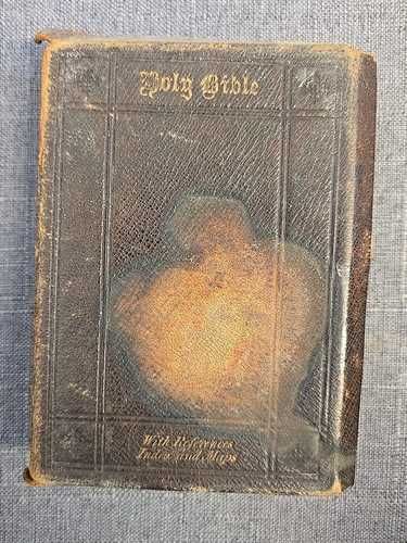 Biblia / Biblie veche , 1864 ,engleza, coperta piele, 14x11 cm