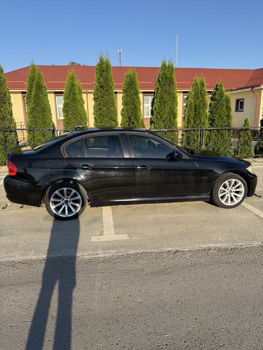BMW Seria 3 2010 — imagine 4