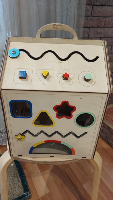 Продам бизи домик.