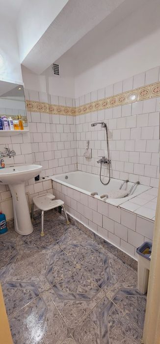 Se inchiriaza doar pe teren lung cu contract de închiriere