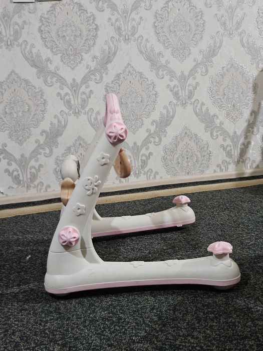 Тәй - тәй ойыншық сатылады . Көп қолданылмады .