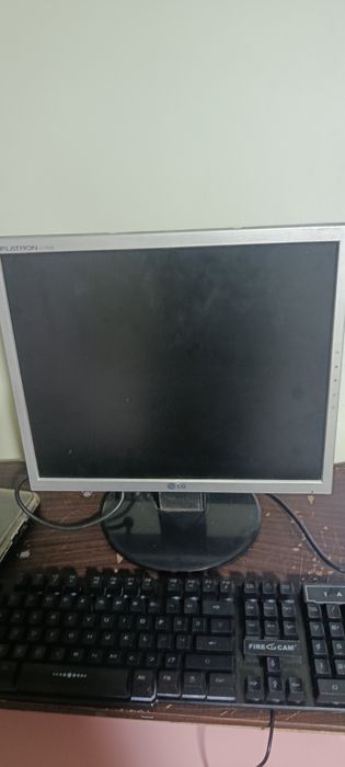 Монитор LG 17 дюма