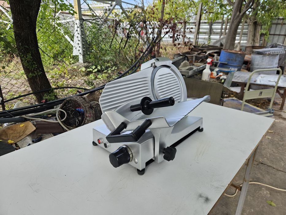 1.Колбасорезачка Професионална от неръждавейка Испания Вт. Употреба