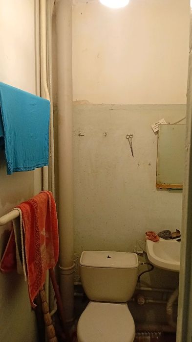 Продам 1ком.кв.в 7мкр дом 50