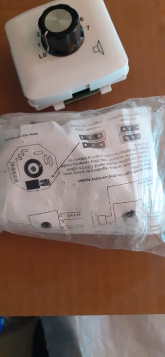 Potențiometru volum