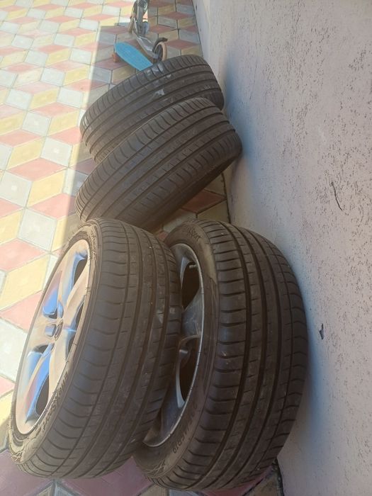 Vand 3 Cauciucuri 235/45/R19