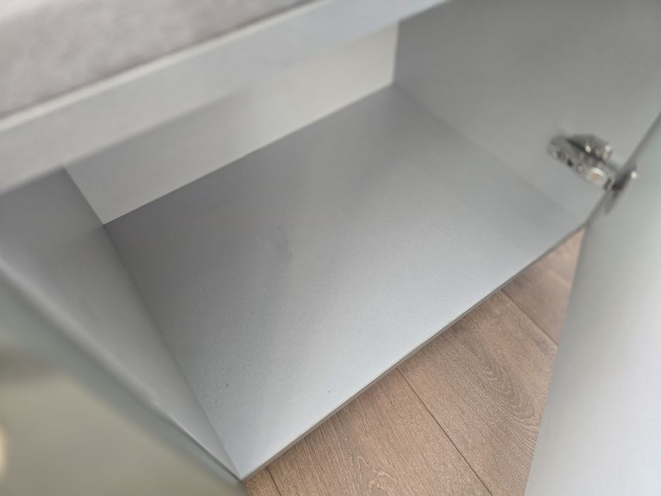 Продам тумбочку обувную