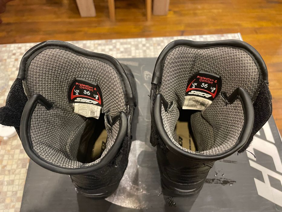 Мотоциклетни ботуши