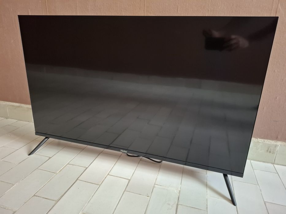 Смарт телевизор Haier 4K HDR 43 инча DLED Google TV H43K800UX с гаранция