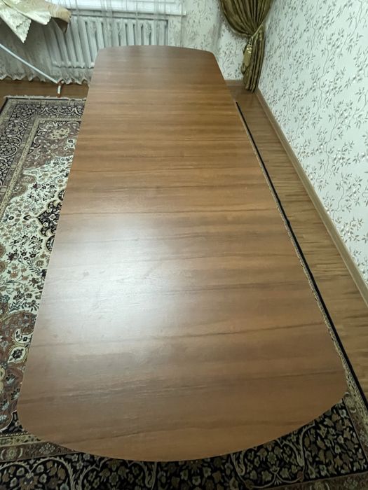Продаётся большой раскладной стол