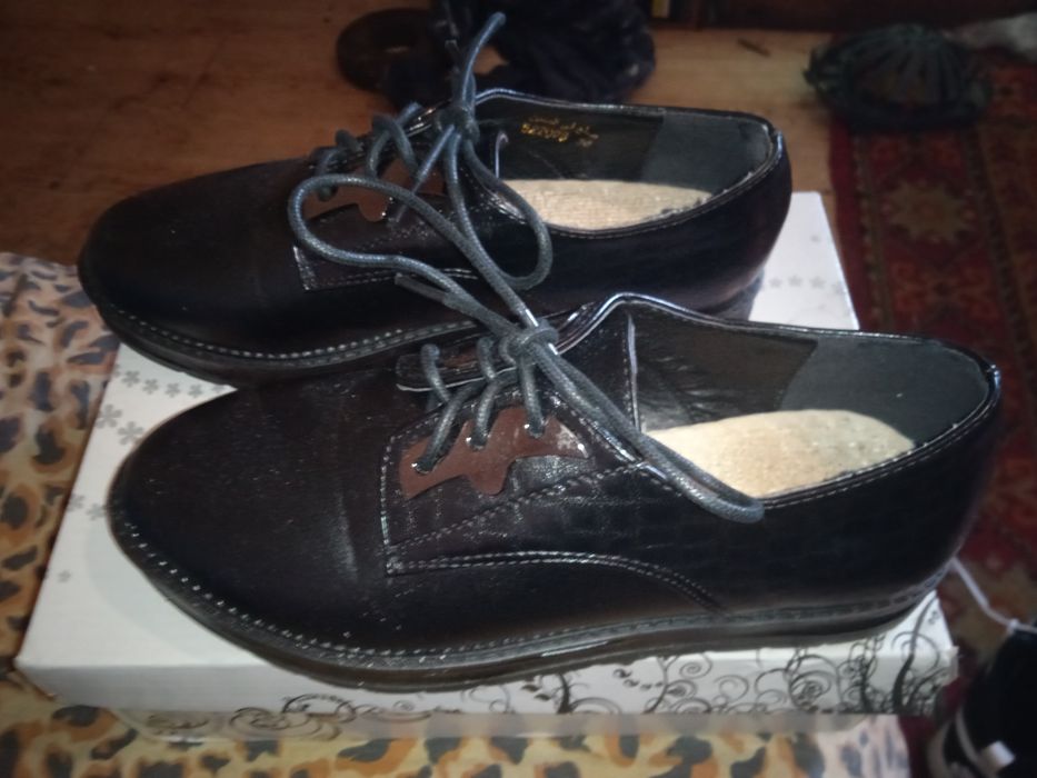 Леки и удобни дамски обувки