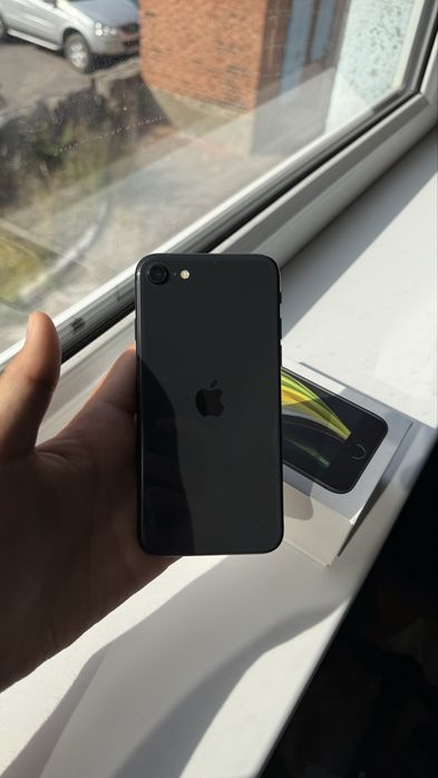 Iphone ce,128,72