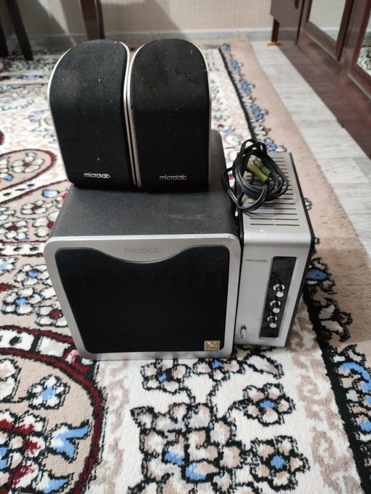 Продам колонку Microlab