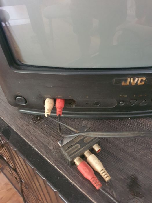 Телевизор JVC 14 инча