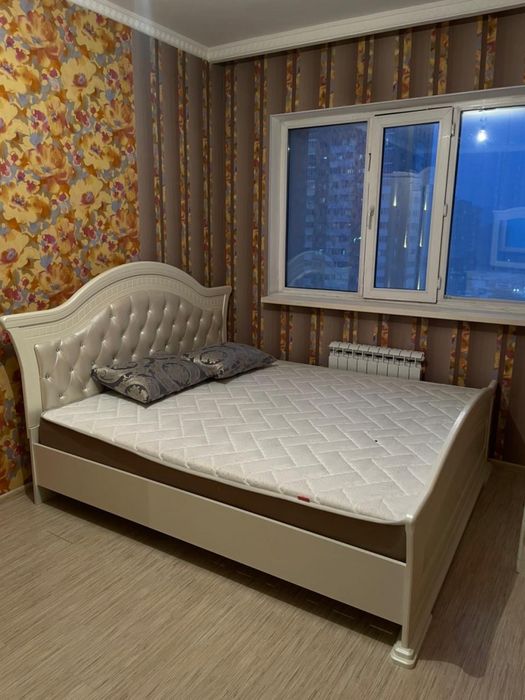 Спальный гарнитур, столик, шкаф