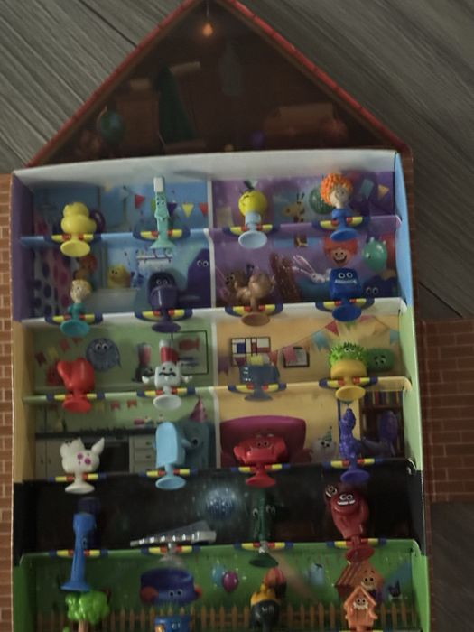 Stikeez happy home