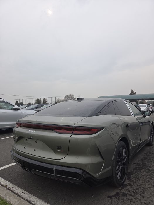 **BYD Han L 701 lidarli