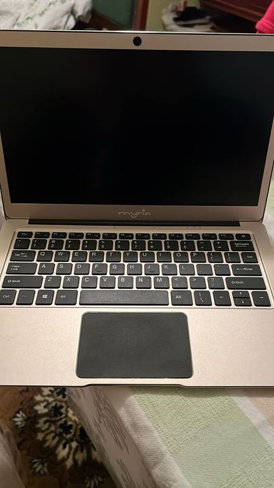Laptop Myria 13.3 inch perfect functional,folost foarte puțin