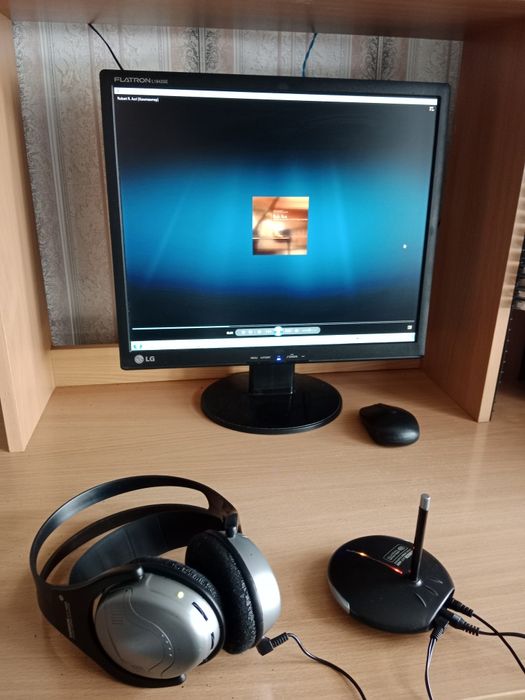 Продам стерео наушники THOMPSON WHP 440
