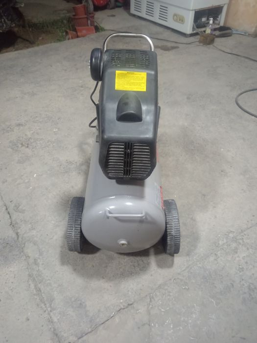 Kompresor sotiladi xolati idial narxini kelishtirib beramiza