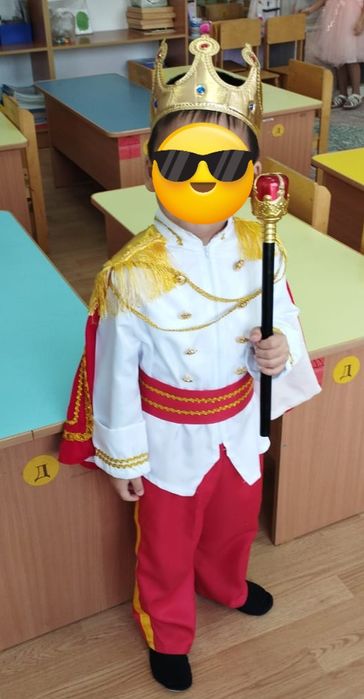 Продам костюм короля