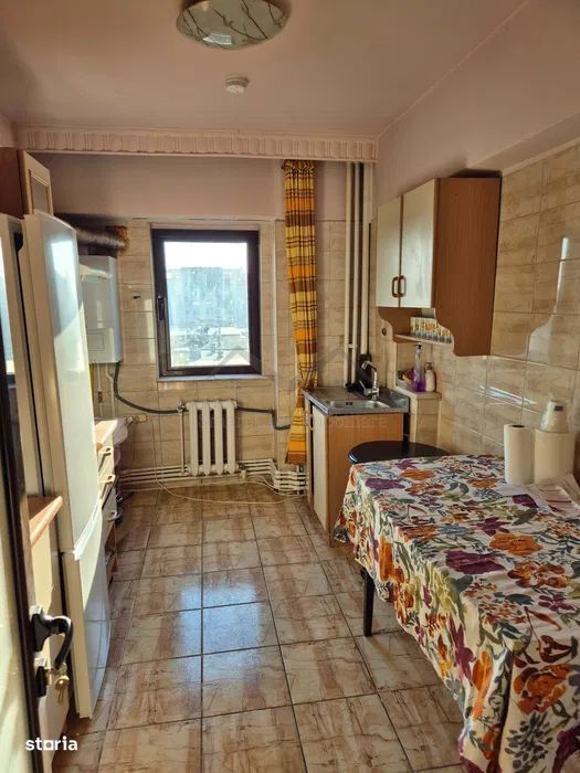 Apartament 3 camere 2 bai pacurari posta etaj intermediar