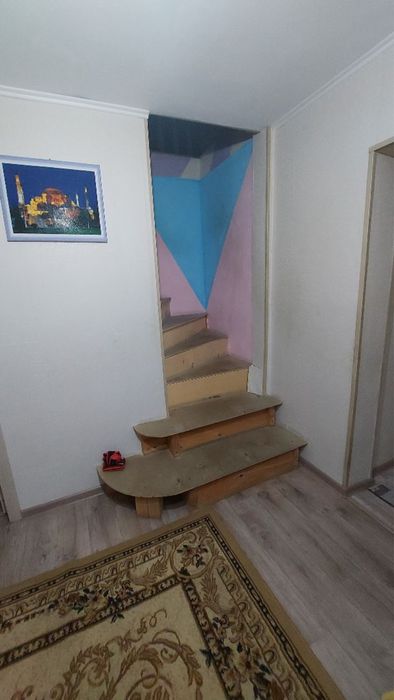 Продам двухэтажный дом в рабочем !