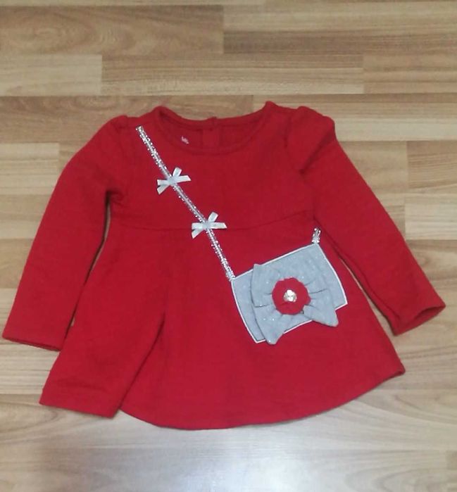 Продаются десткие платья б/у в очень хорошем состоянии