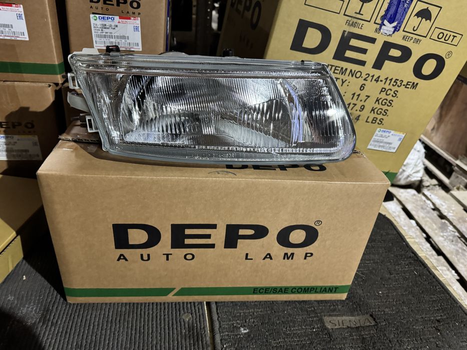 Фары на Mitsubishi Carisma