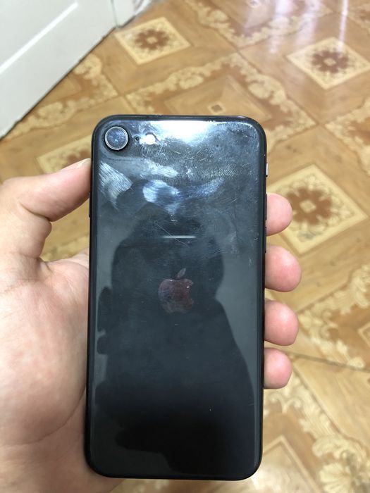 Айфон се 2020 без гаранитий